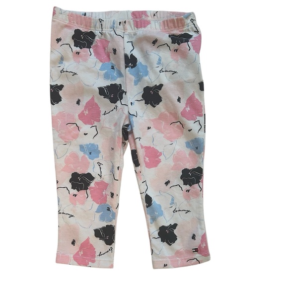 Tommy Hilfiger 2-pc set $50 - Picture 4 of 4